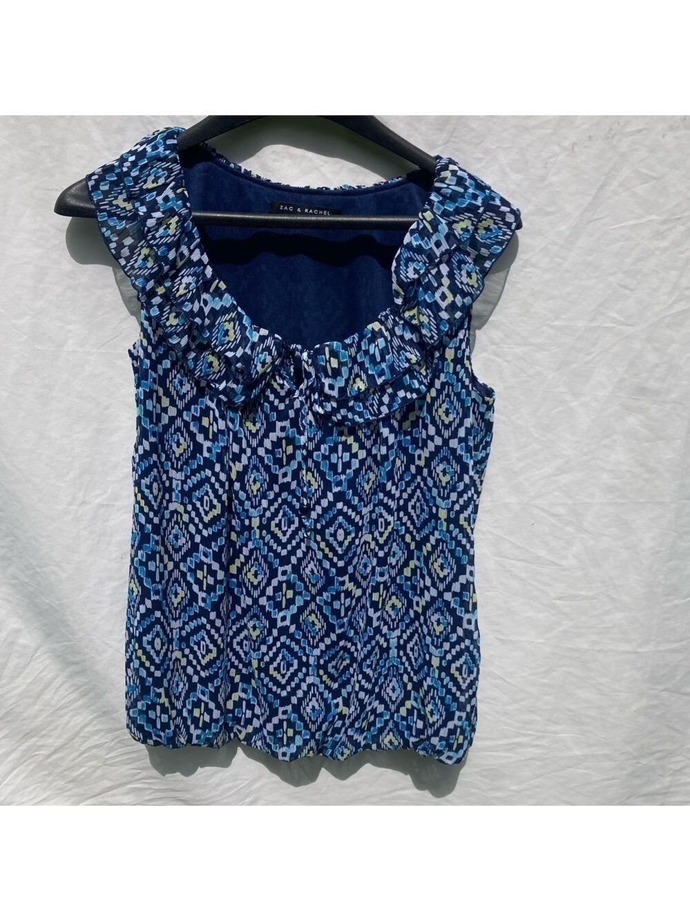 Zac & Rachel ruffle neck blue patterned sleeveless blouse, size small